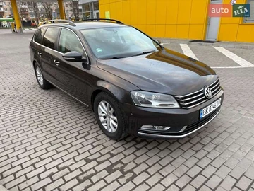 Авто Volkswagen Passat 2011 № 8189704