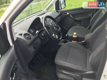 Авто Volkswagen Caddy 2013 № 8189731