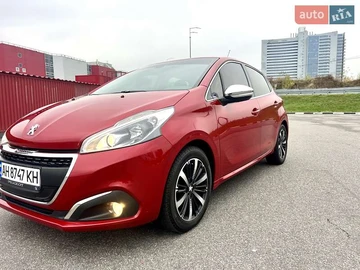 Авто Peugeot 208 2018 № 8189736