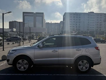 Авто Hyundai Santa Fe 2012 № 8190003