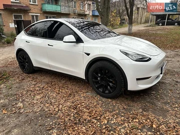 Авто Tesla Model Y 2020 № 8190058