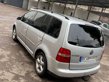 Авто Volkswagen Touran 2003 № 8190299