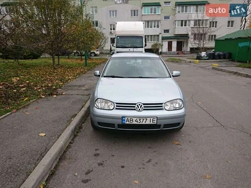 Авто Volkswagen Golf 2003 № 8190457