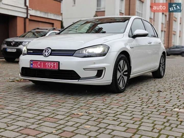 Авто Volkswagen E-Golf 2015 № 8190605