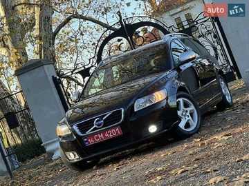 Авто Volvo V50 2012 № 8190613