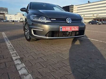 Авто Volkswagen E-Golf 2017 № 8190669