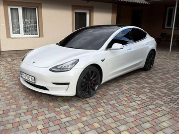 Авто Tesla Model 3 2019 № 8190915