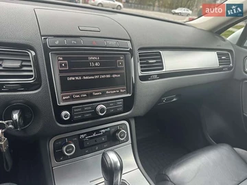 Авто Volkswagen Touareg 2015 № 8191027