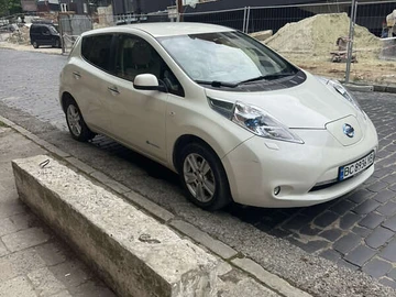 Авто Nissan Leaf 2011 № 8191940