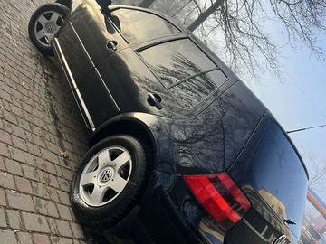 Авто Volkswagen Golf 2000 № 8192144