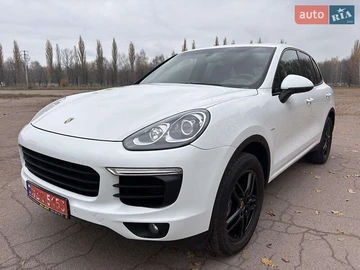 Авто Porsche Cayenne 2015 № 8192291