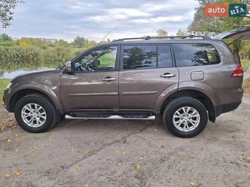 Авто Mitsubishi Pajero Sport 2014 № 8192473