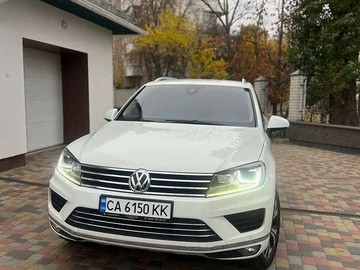 Авто Volkswagen Touareg 2016 № 8192890