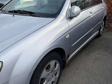 Авто KIA Cerato 2005 № 8193412