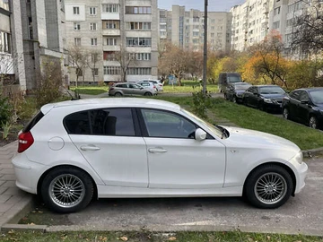 Авто BMW 1 Series 2010 № 8193446