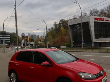 Авто Volkswagen Golf 2012 № 8193592