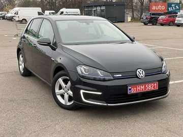 Авто Volkswagen E-Golf 2015 № 8193618