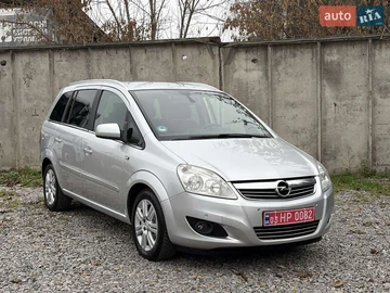 Авто Opel Zafira 2010 № 8194228