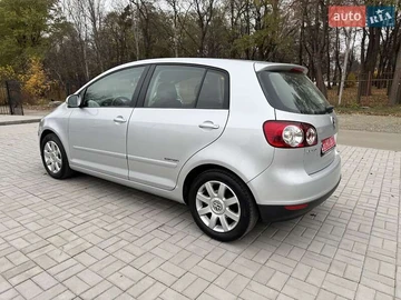Авто Volkswagen Golf Plus 2008 № 8195069