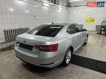 Авто Skoda Superb 2017 № 8195104