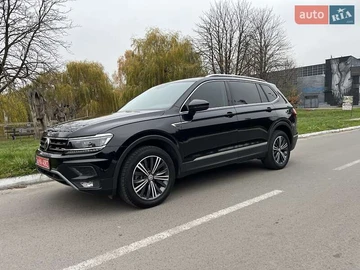 Авто Volkswagen Tiguan 2019 № 8195357