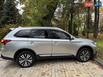 Авто Mitsubishi Outlander 2018 № 8195438