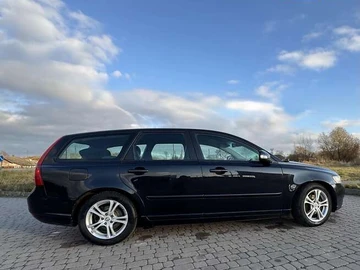 Авто Volvo V50 2011 № 8195842