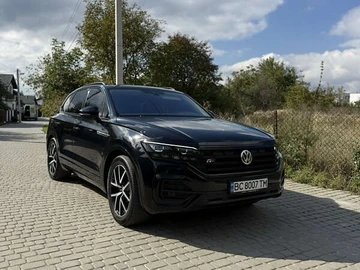 Авто Volkswagen Touareg 2018 № 8195958