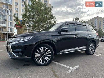 Авто Mitsubishi Outlander 2019 № 8196055