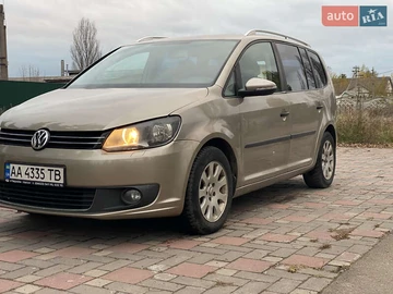 Авто Volkswagen Touran 2012 № 8196150