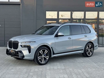 Авто BMW X7 2023 № 8196398