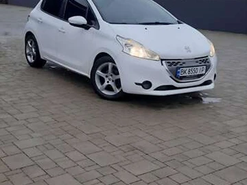 Авто Peugeot 208 2012 № 8196478