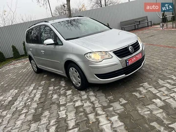 Авто Volkswagen Touran 2009 № 8196918