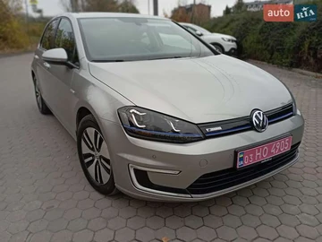 Авто Volkswagen E-Golf 2015 № 8197148