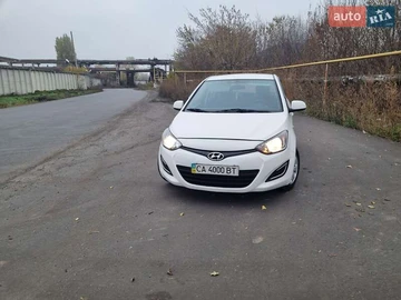 Авто Hyundai I20 2013 № 8197643