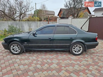 Авто BMW 5 Series 2002 № 8197992