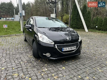 Авто Peugeot 208 2012 № 8198128