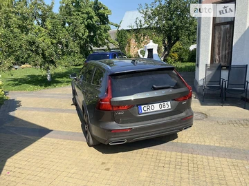 Авто Volvo V60 Cross Country 2020 № 8198505
