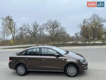 Авто Volkswagen Polo 2017 № 8198938