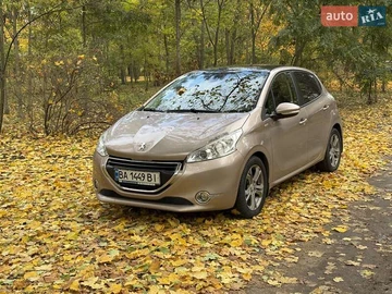 Авто Peugeot 208 2014 № 8199546