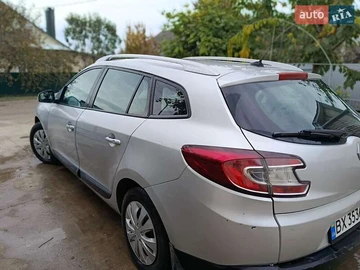 Авто Renault Megane 2011 № 8199940