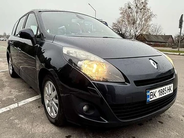 Авто Renault Scenic 2010 № 8200000
