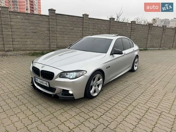 Авто BMW 5 Series 2012 № 8200028