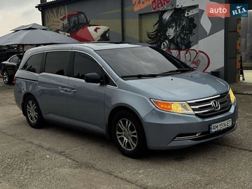 Авто Honda Odyssey 2013 № 8200032