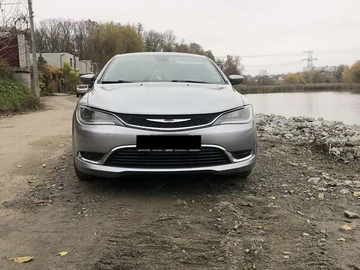 Авто Chrysler 200 2015 № 8200111