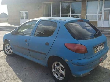 Авто Peugeot 206 2001 № 8200258