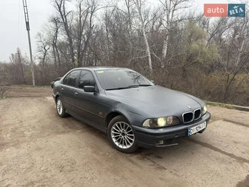 Авто BMW 5 Series 2000 № 8200310