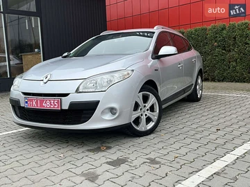 Авто Renault Megane 2010 № 8200322