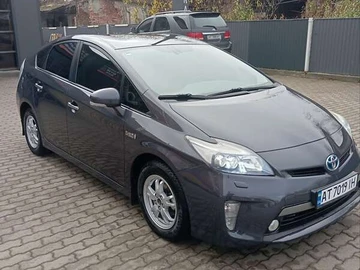 Авто Toyota Prius 2012 № 8200752