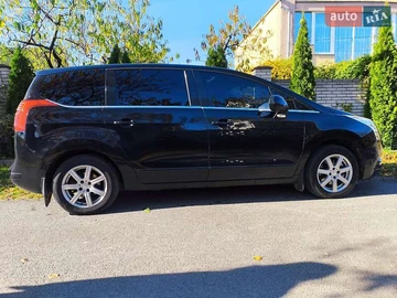 Авто Peugeot 5008 2009 № 8200933